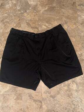 Roundtree & Yorke Men's Black Pleated Performance Golf Shorts Size 46 Big